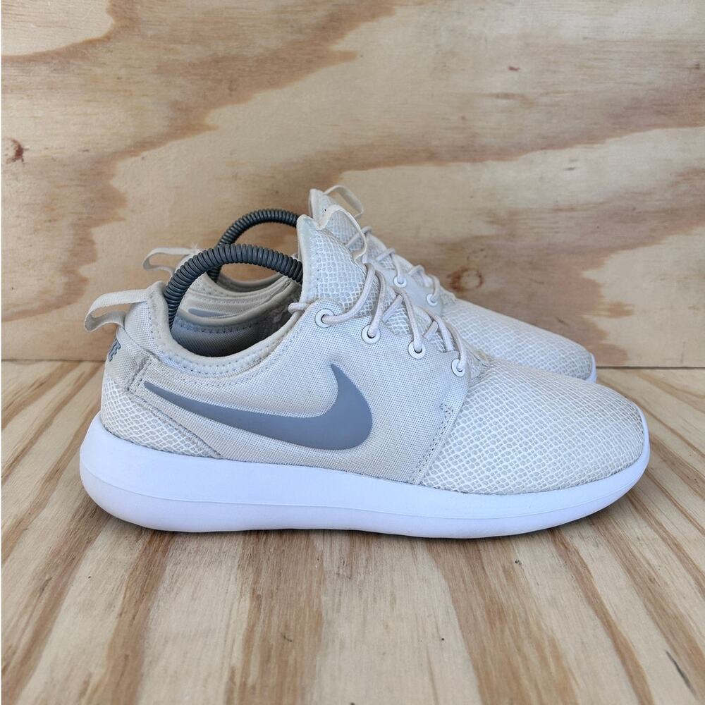 Nike - Roshe Two - Athletic Shoes - Gray - Women's - 8.5 - 844931-101